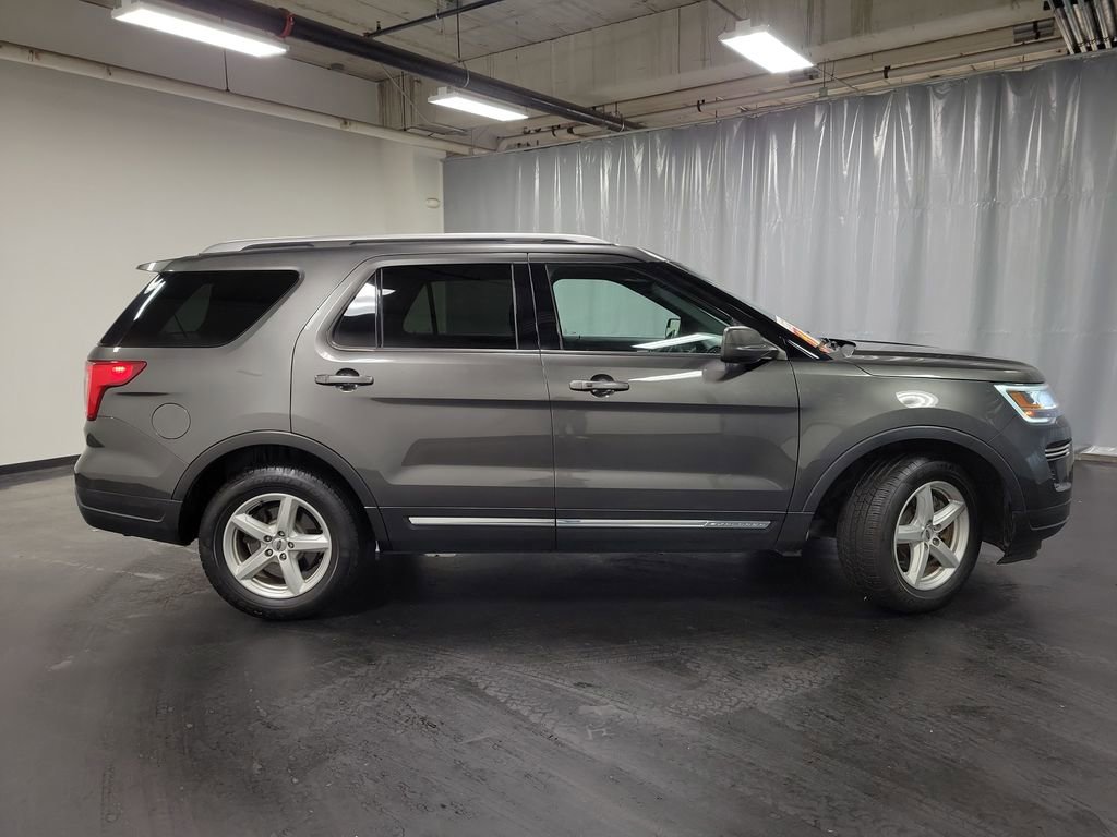 Used 2018 Ford Explorer XLT image 10
