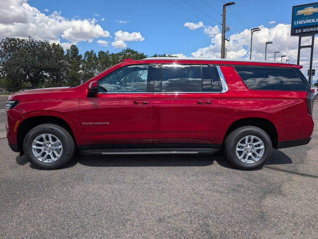 New 2025 Chevrolet Suburban LT w/ Comfort Package image 2