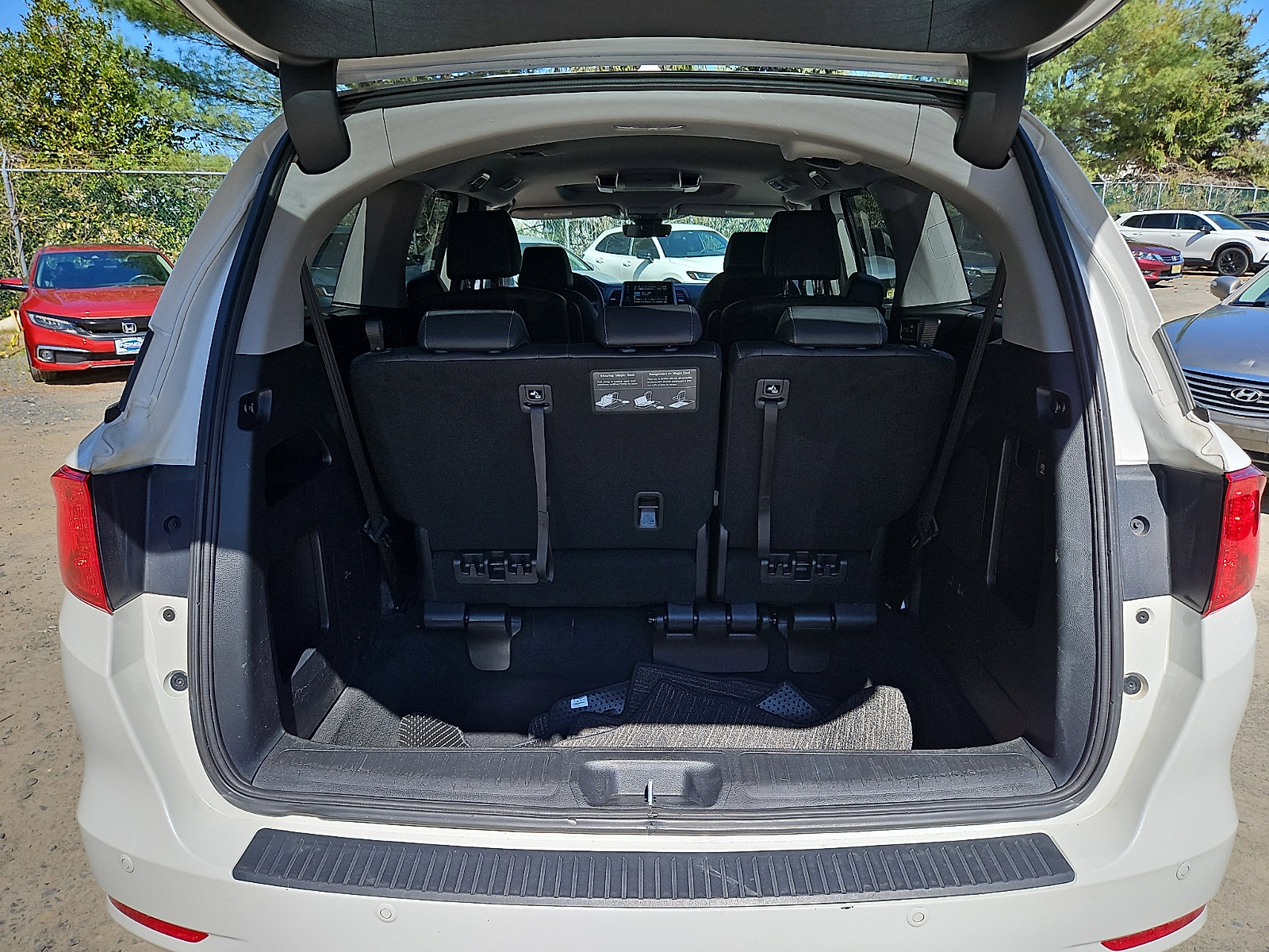 Used 2023 Honda Odyssey Touring image 31