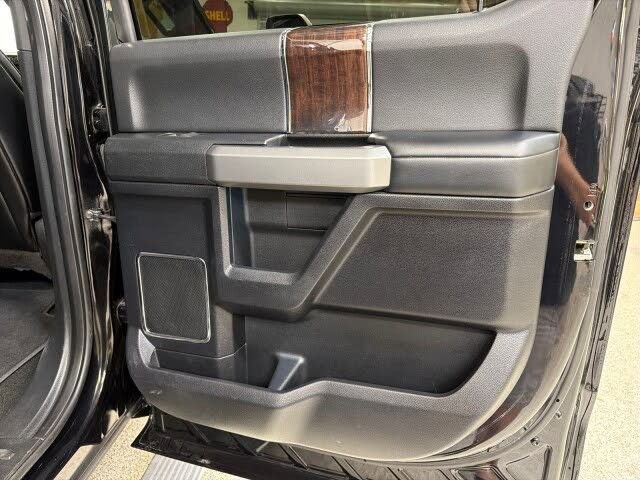 Used 2017 Ford F250 Platinum w/ Platinum Ultimate Package AWD/4WD image 46