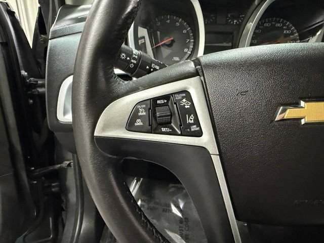 Used 2017 Chevrolet Equinox Premier w/ Enhanced Convenience Package AWD/4WD image 16