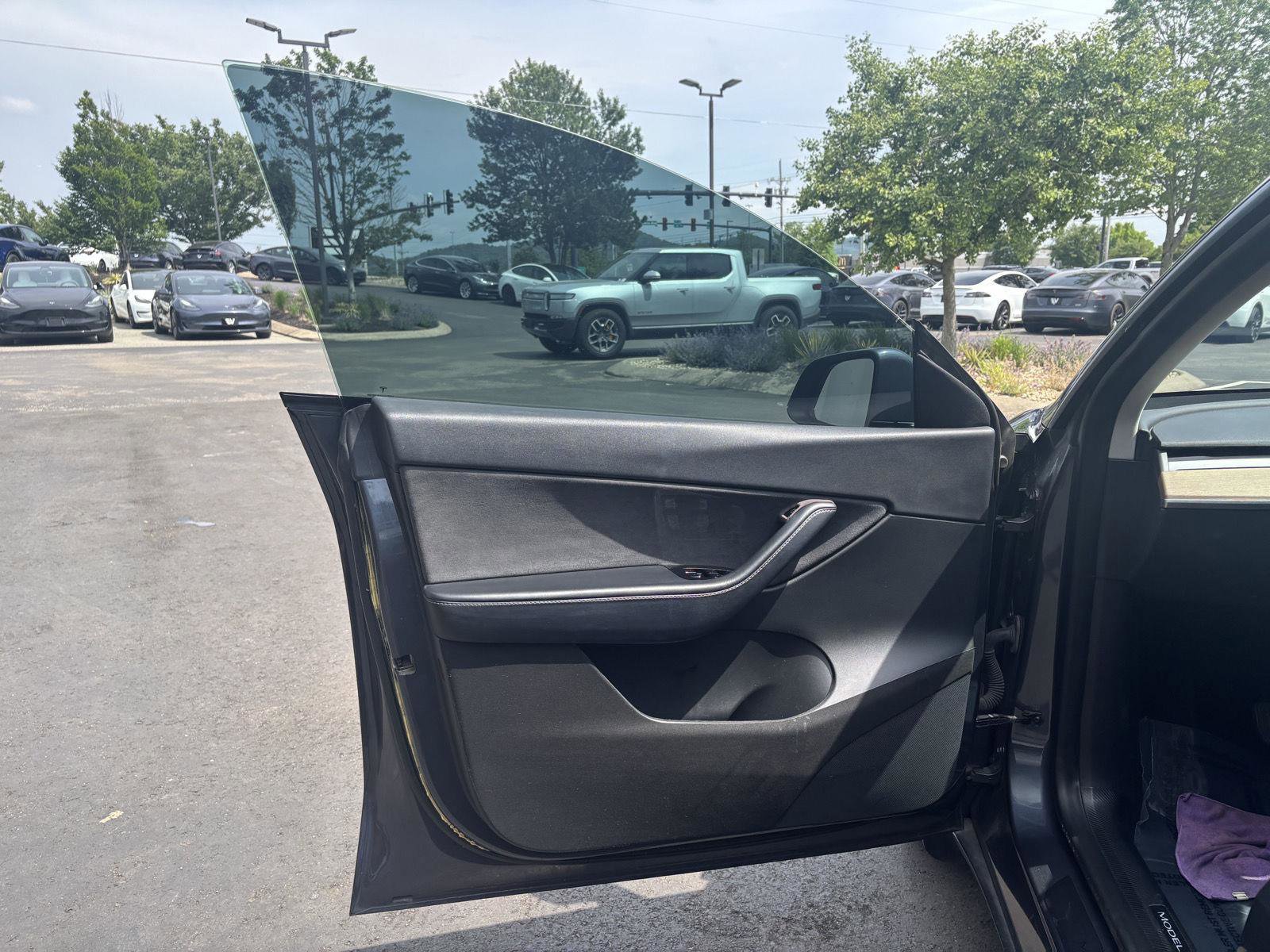 Used 2020 Tesla Model Y Long Range AWD/4WD image 25