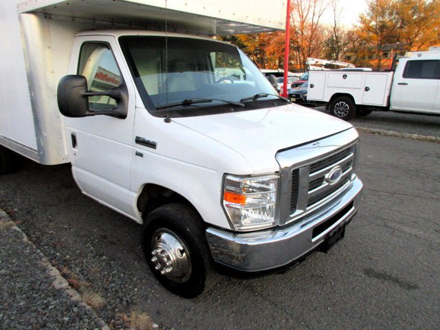 Used 2014 Ford E-350 and Econoline 350 Super Duty RWD image 17