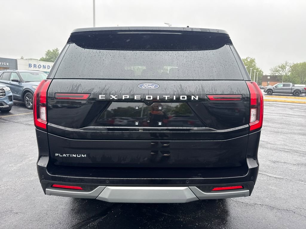 Used 2025 Ford Expedition Platinum w/ Platinum Ultimate Package AWD/4WD image 7