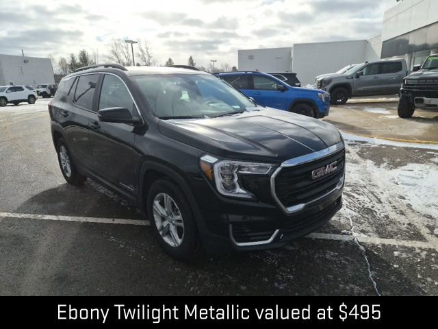 Used 2023 GMC Terrain SLE w/ Driver Convenience Package image 3