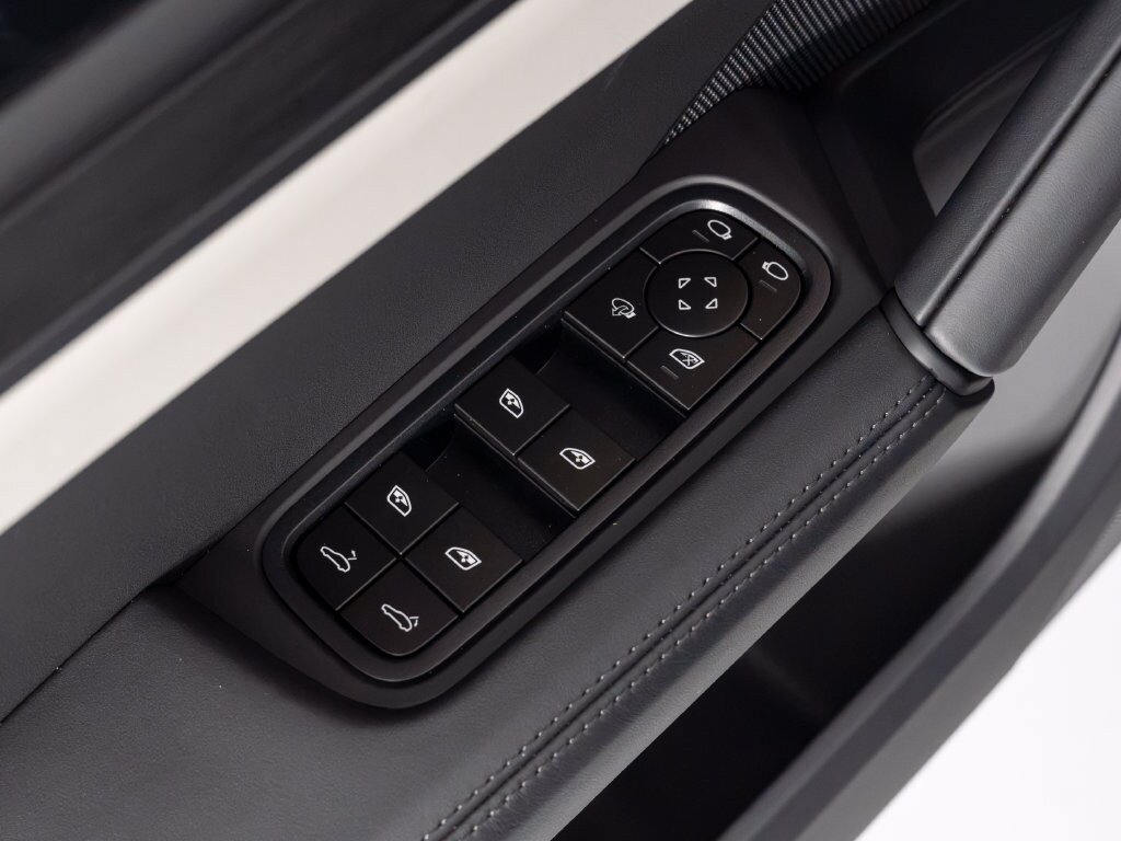 New 2026 Porsche Cayenne GTS AWD/4WD image 23