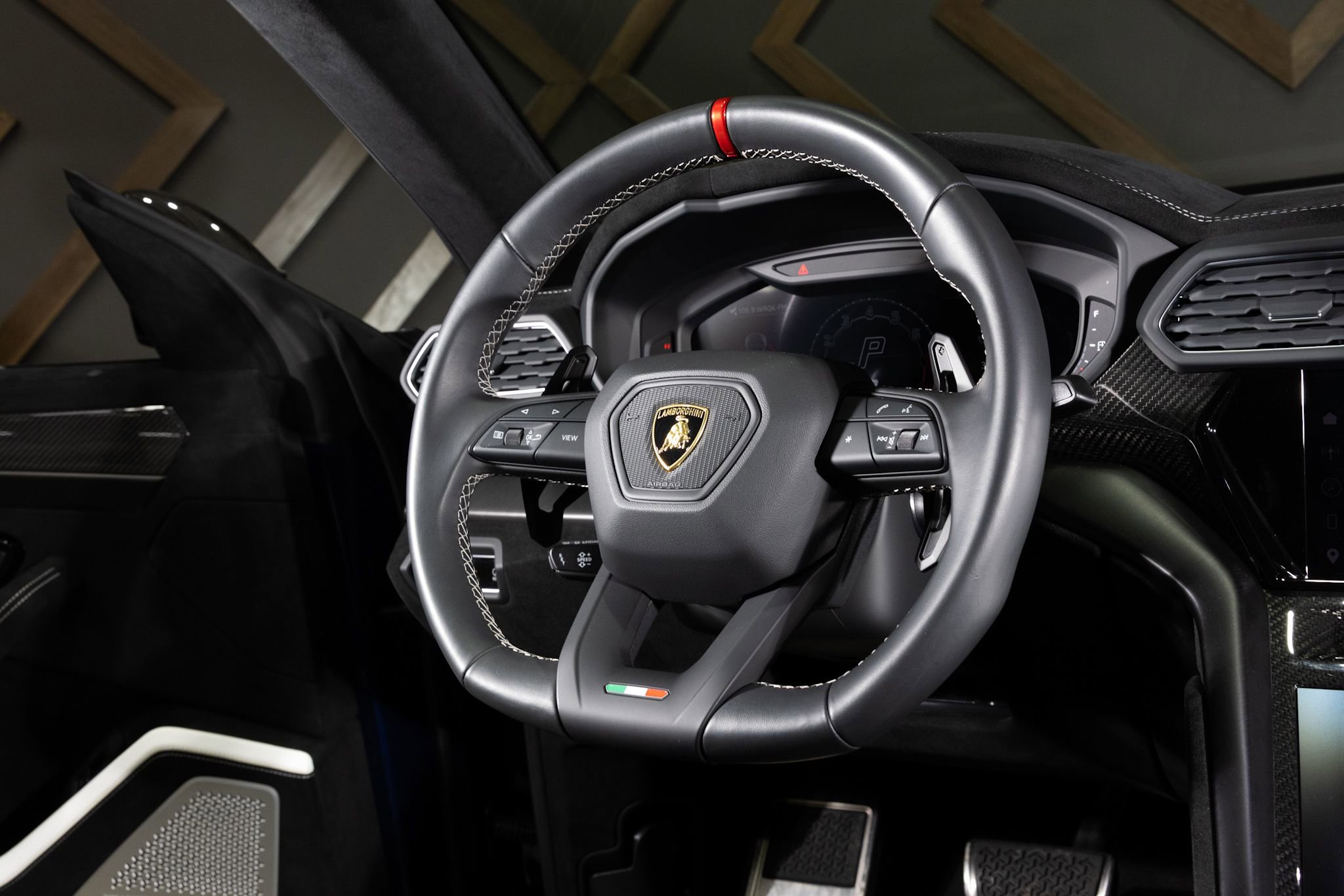 Used 2024 Lamborghini Urus Performante image 51