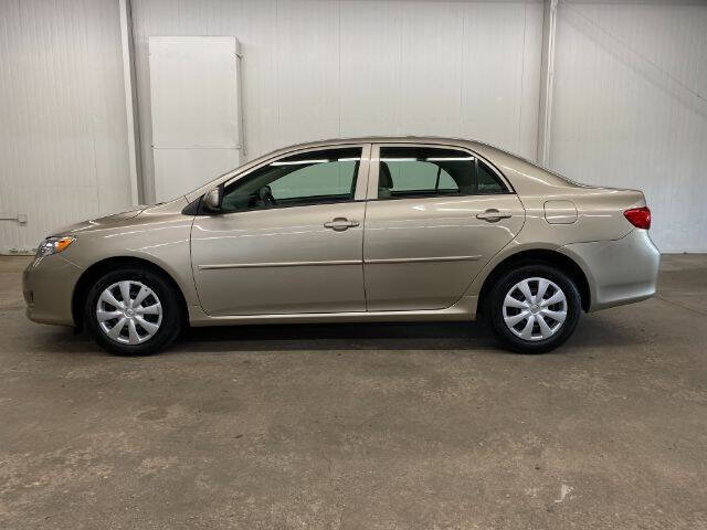 Used 2009 Toyota Corolla XLE FWD image 2