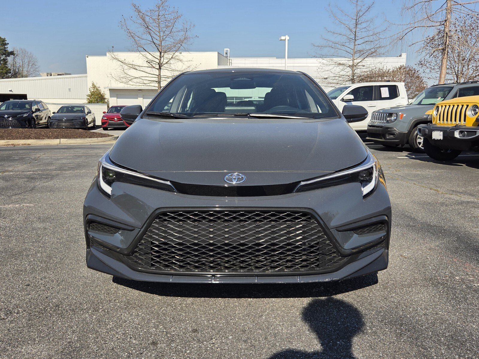 Certified 2025 Toyota Corolla SE w/ Convenience Package image 2