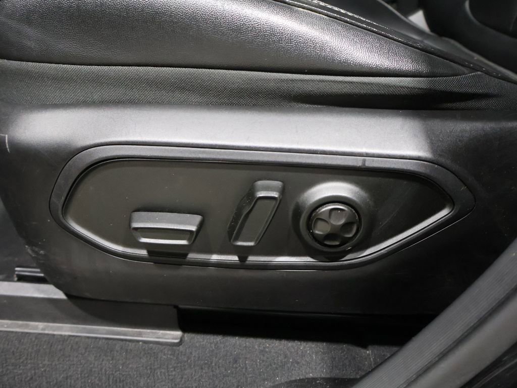 Used 2024 Jeep Grand Cherokee Limited AWD/4WD image 9