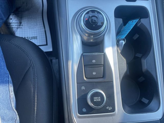 Used 2021 Ford Explorer XLT image 3