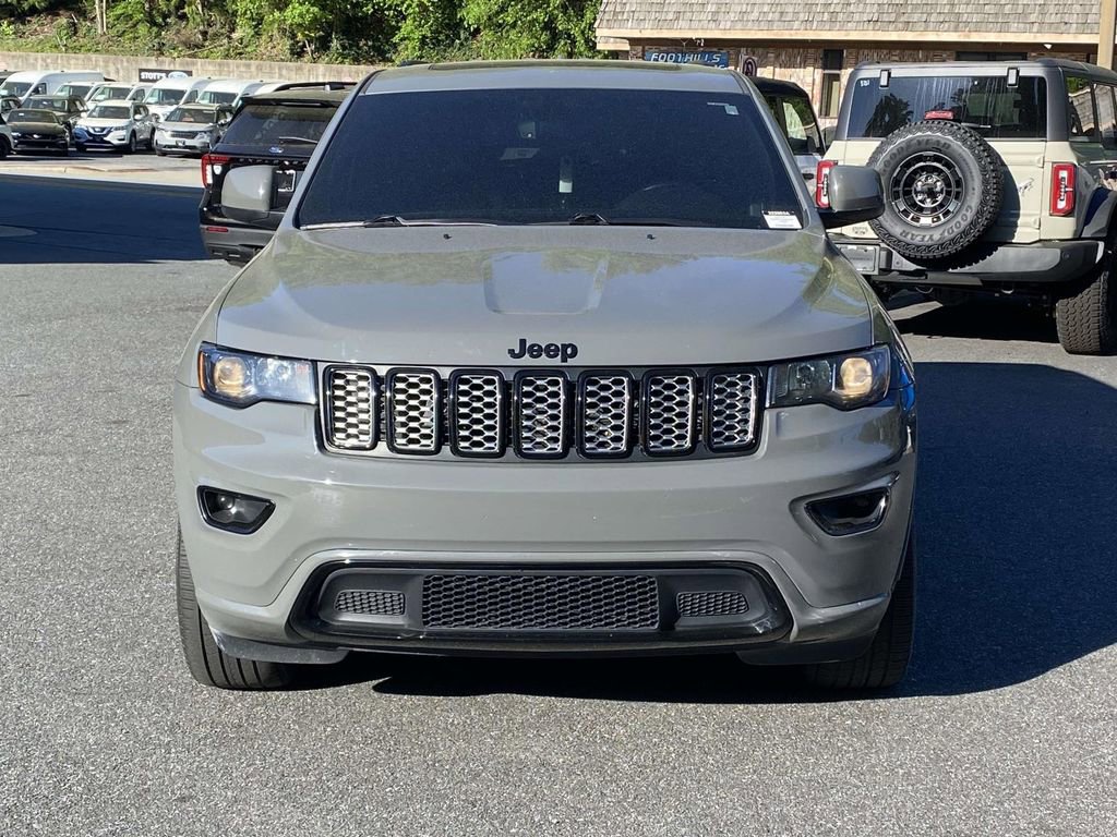 Used 2020 Jeep Grand Cherokee Altitude image 2
