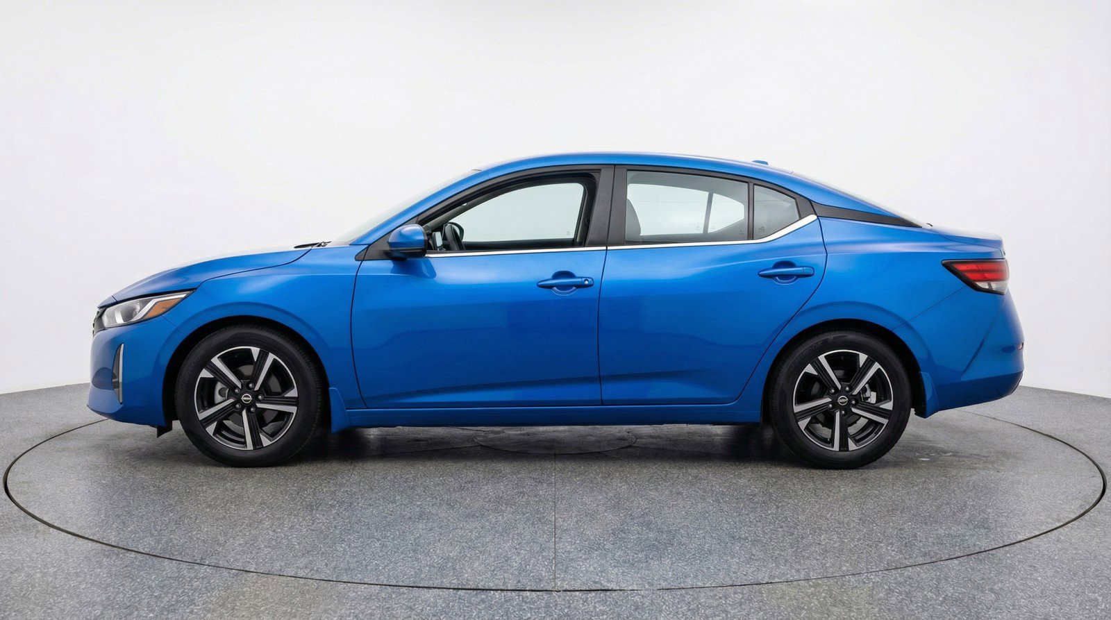 Used 2025 Nissan Sentra SV image 5