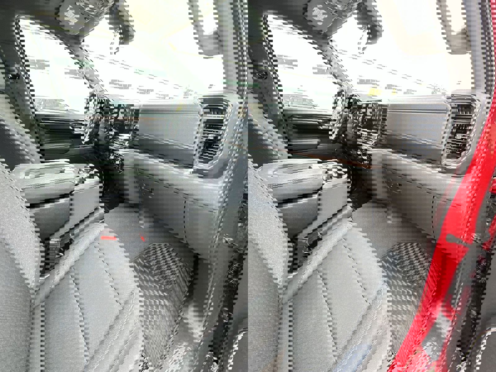 Used 2024 GMC Sierra 1500 Elevation AWD/4WD image 29