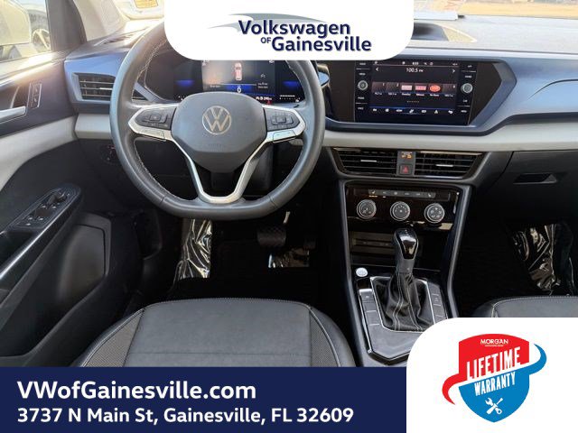 Certified 2023 Volkswagen Taos SE image 14
