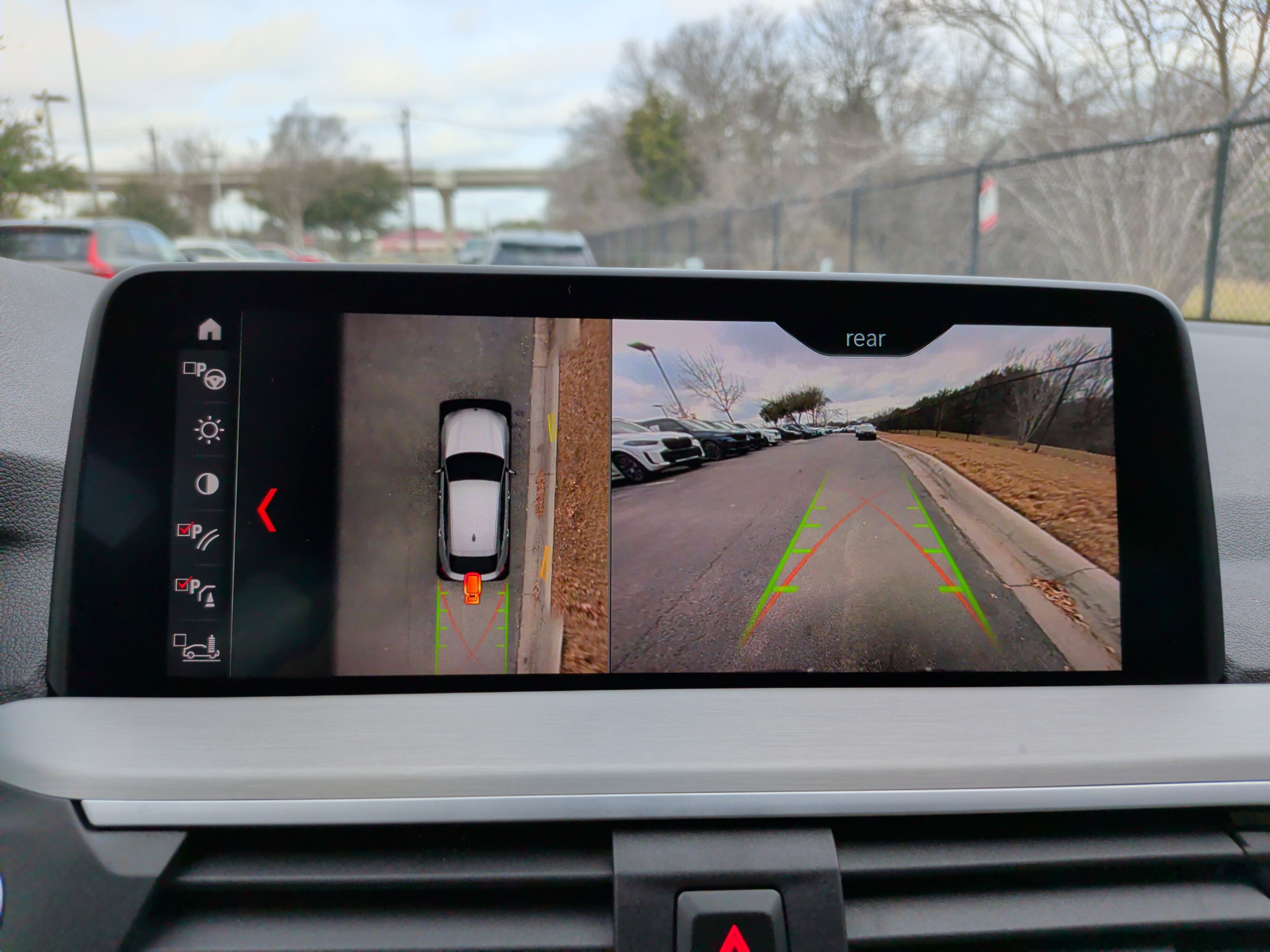 Used 2019 BMW X4 xDrive30i w/ Executive Package image 17