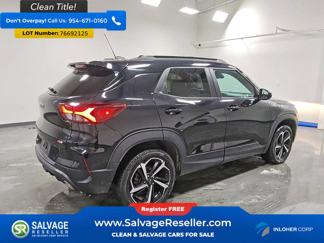 Used 2022 Chevrolet TrailBlazer RS w/ Sun and Liftgate Package image 4