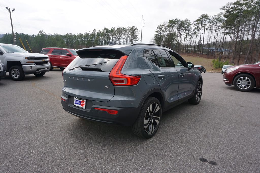 Used 2023 Volvo XC40 B4 Ultimate w/ Climate Package image 22