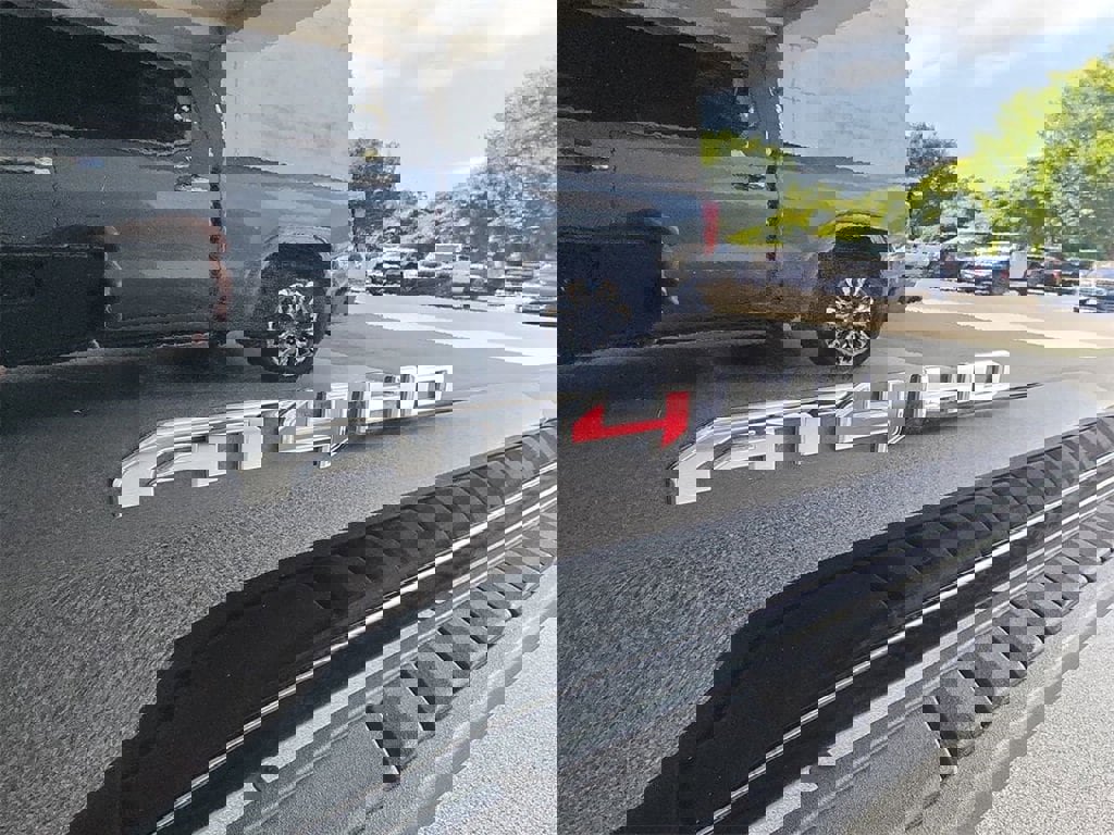 Certified 2025 GMC Sierra 2500 AT4 w/ AT4 Premium Plus Package image 33