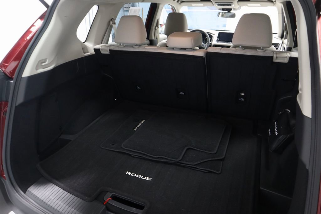 Certified 2023 Nissan Rogue SV image 12