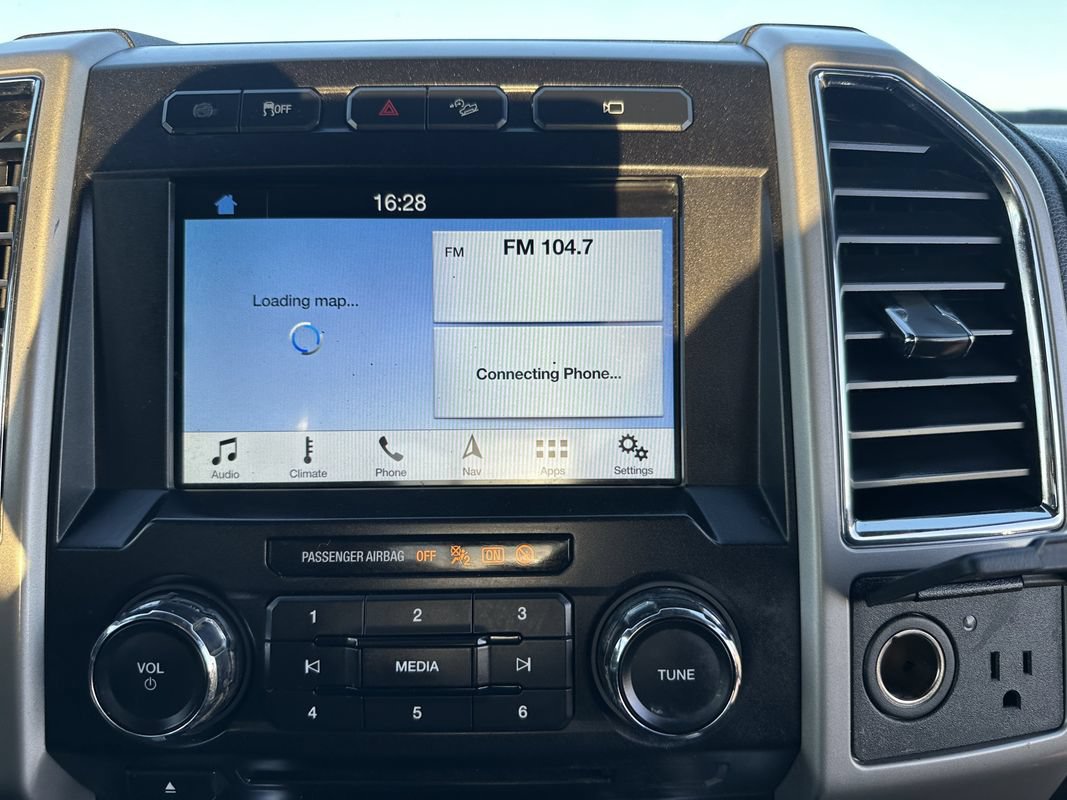 Used 2018 Ford F250 Lariat w/ Lariat Value Package AWD/4WD image 18