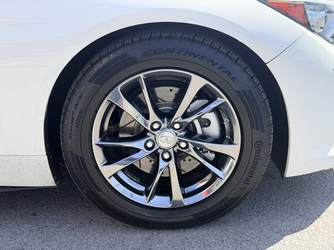 Used 2017 INFINITI Q50 Signature Edition w/ All Weather Package (L93) AWD/4WD image 26