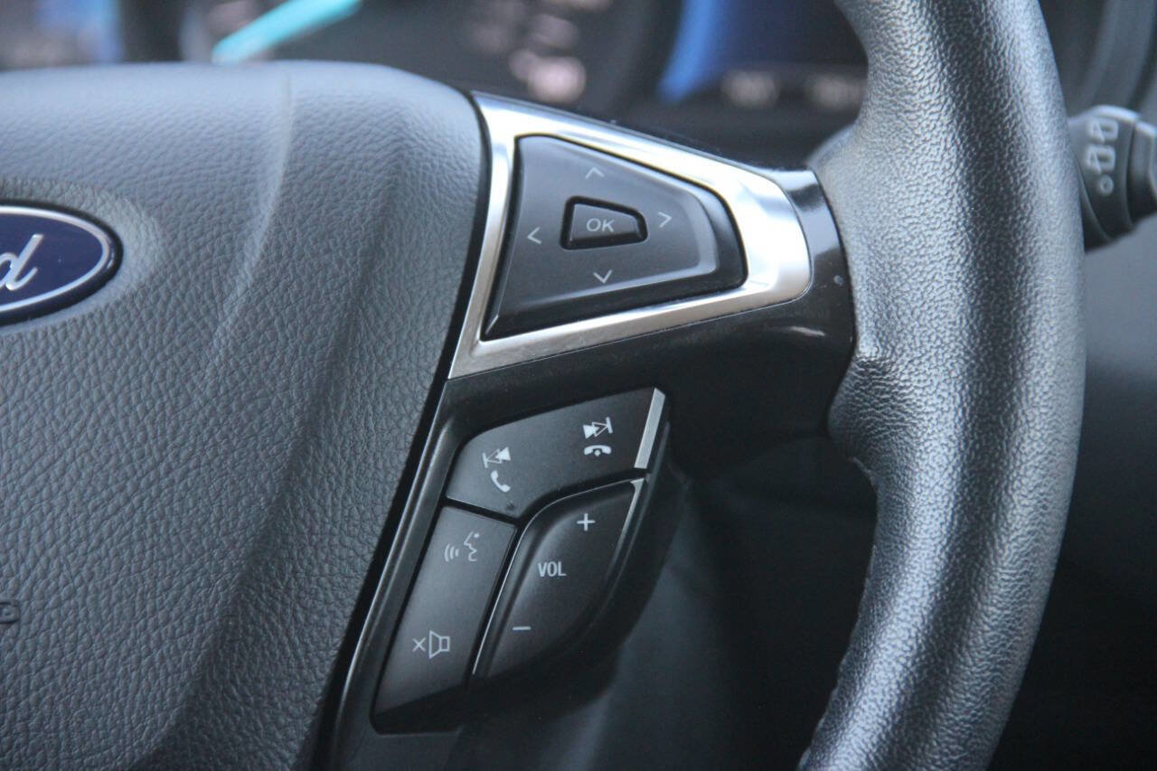 Used 2024 Ford Edge SEL image 16