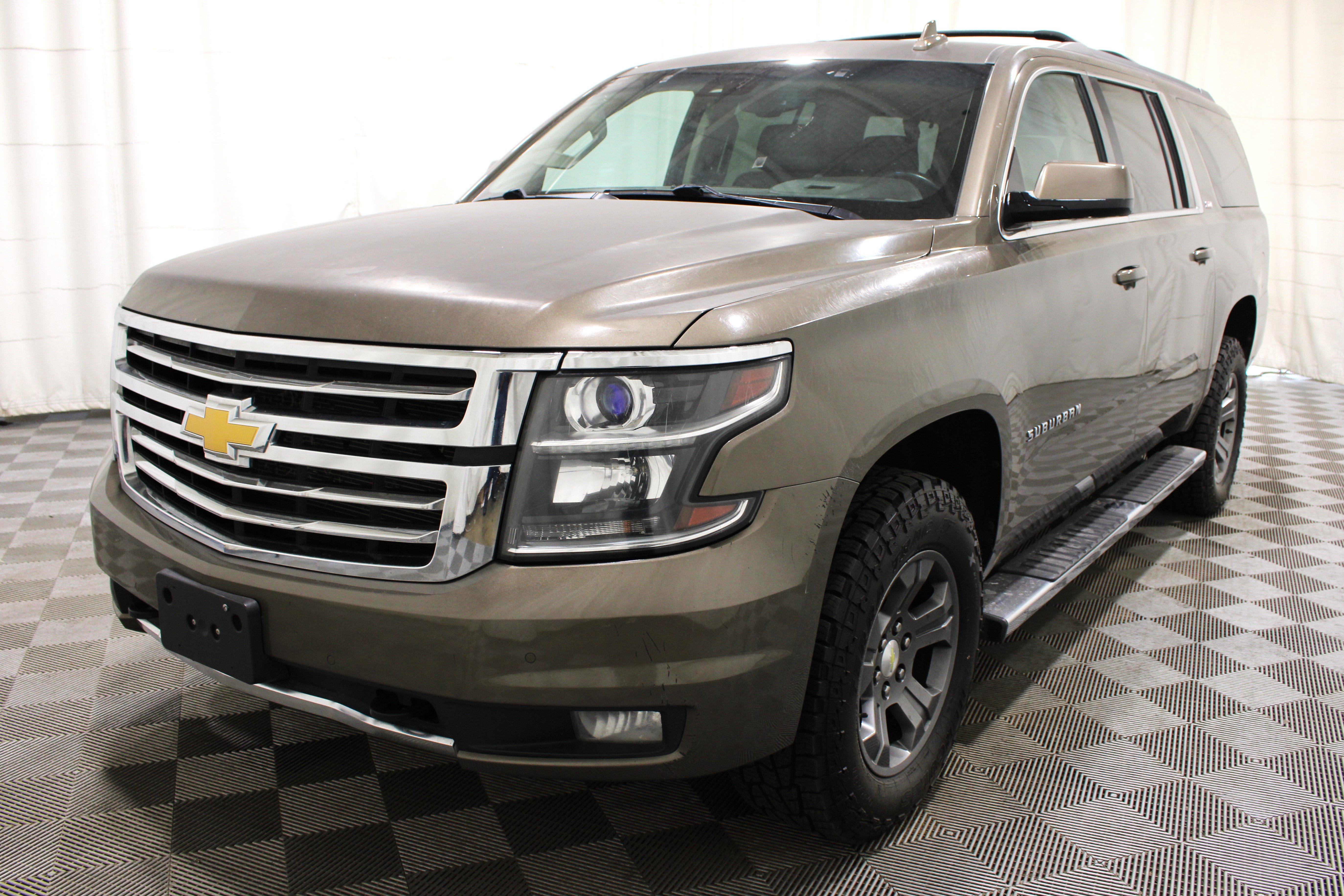 Used 2015 Chevrolet Suburban LT AWD/4WD image 36