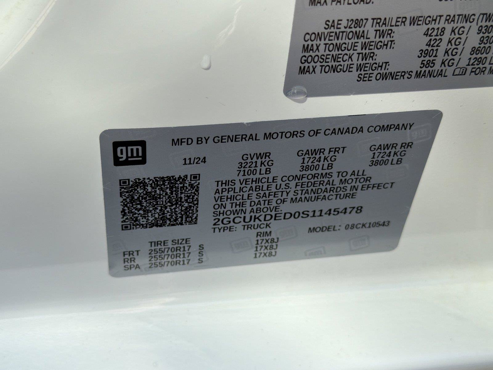 Used 2025 Chevrolet Silverado 1500 LT AWD/4WD image 32
