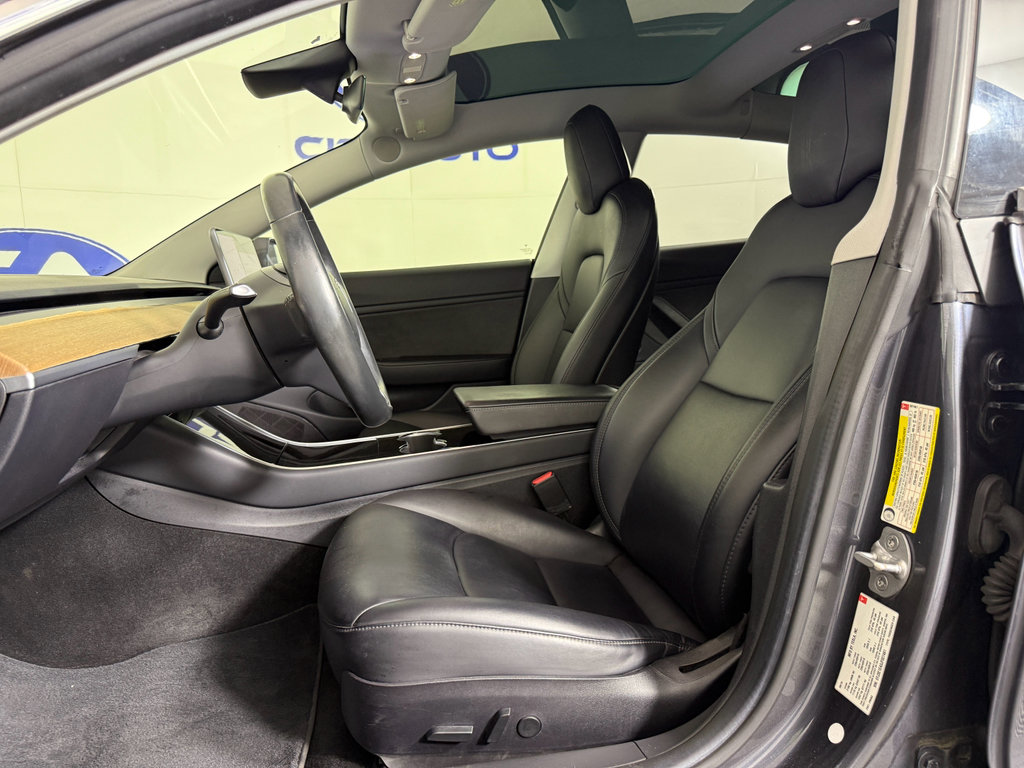 Used 2018 Tesla Model 3 Long Range image 17