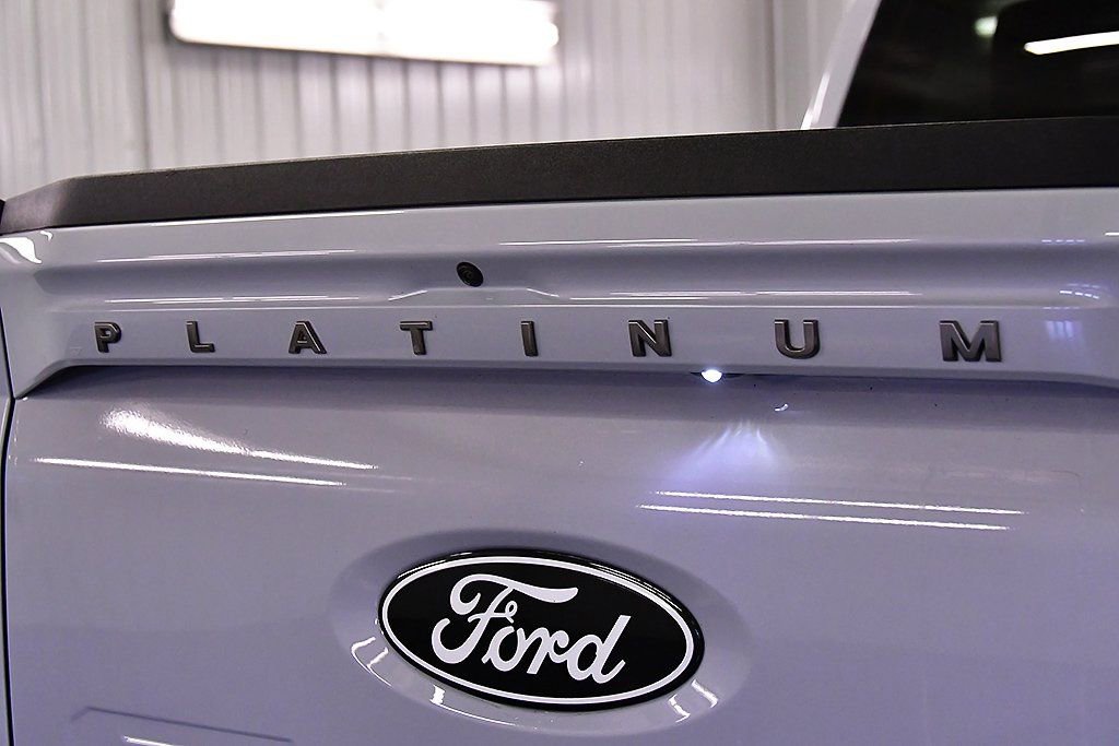 Used 2025 Ford F150 Platinum image 12