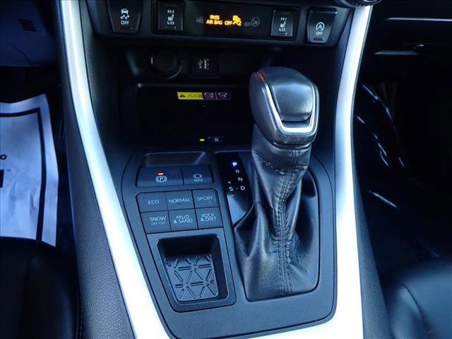 Used 2023 Toyota RAV4 XLE Premium image 21