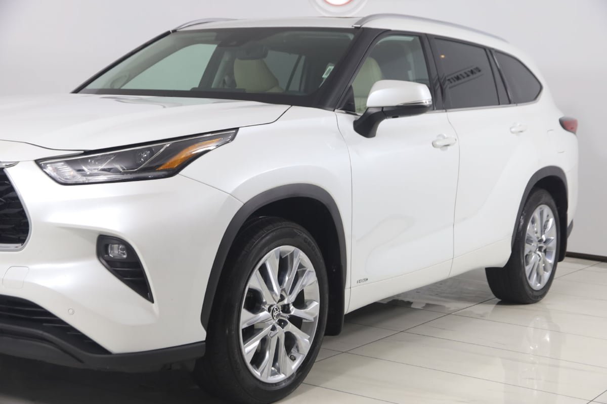 Used 2023 Toyota Highlander Limited AWD/4WD image 44