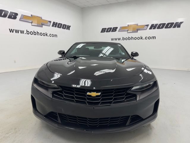 Used 2019 Chevrolet Camaro LT RWD image 2