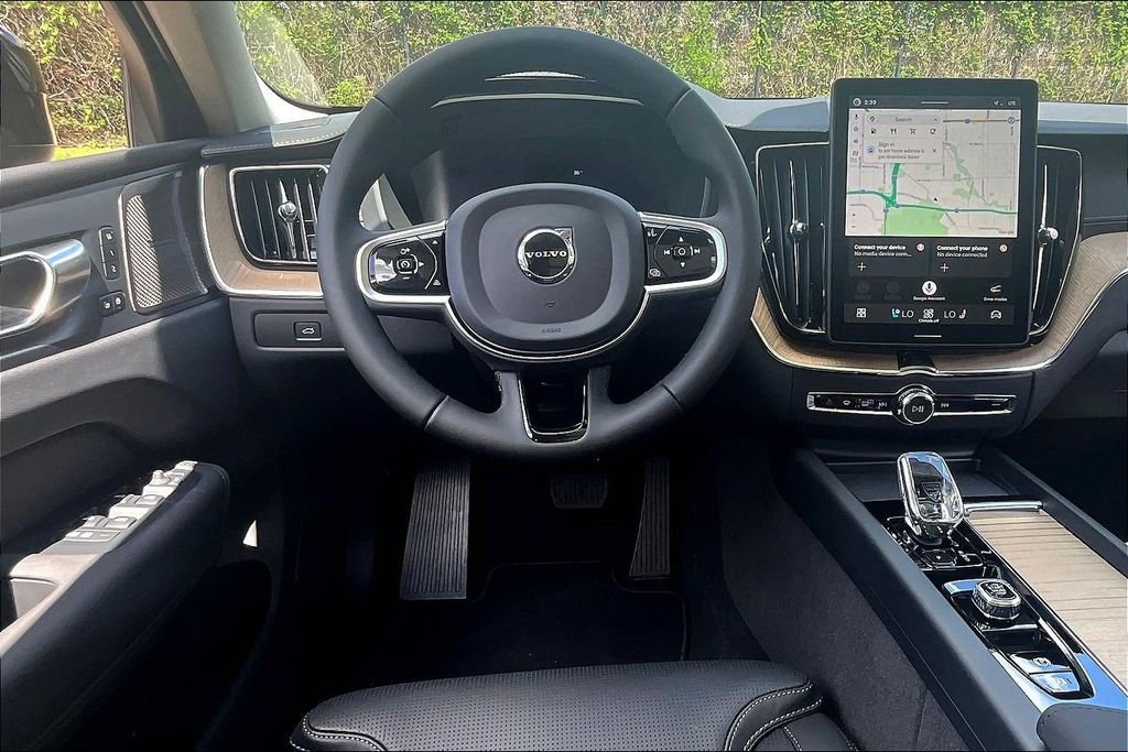 New 2026 Volvo XC60 B5 Ultra w/ Protection Package Premier AWD/4WD image 16