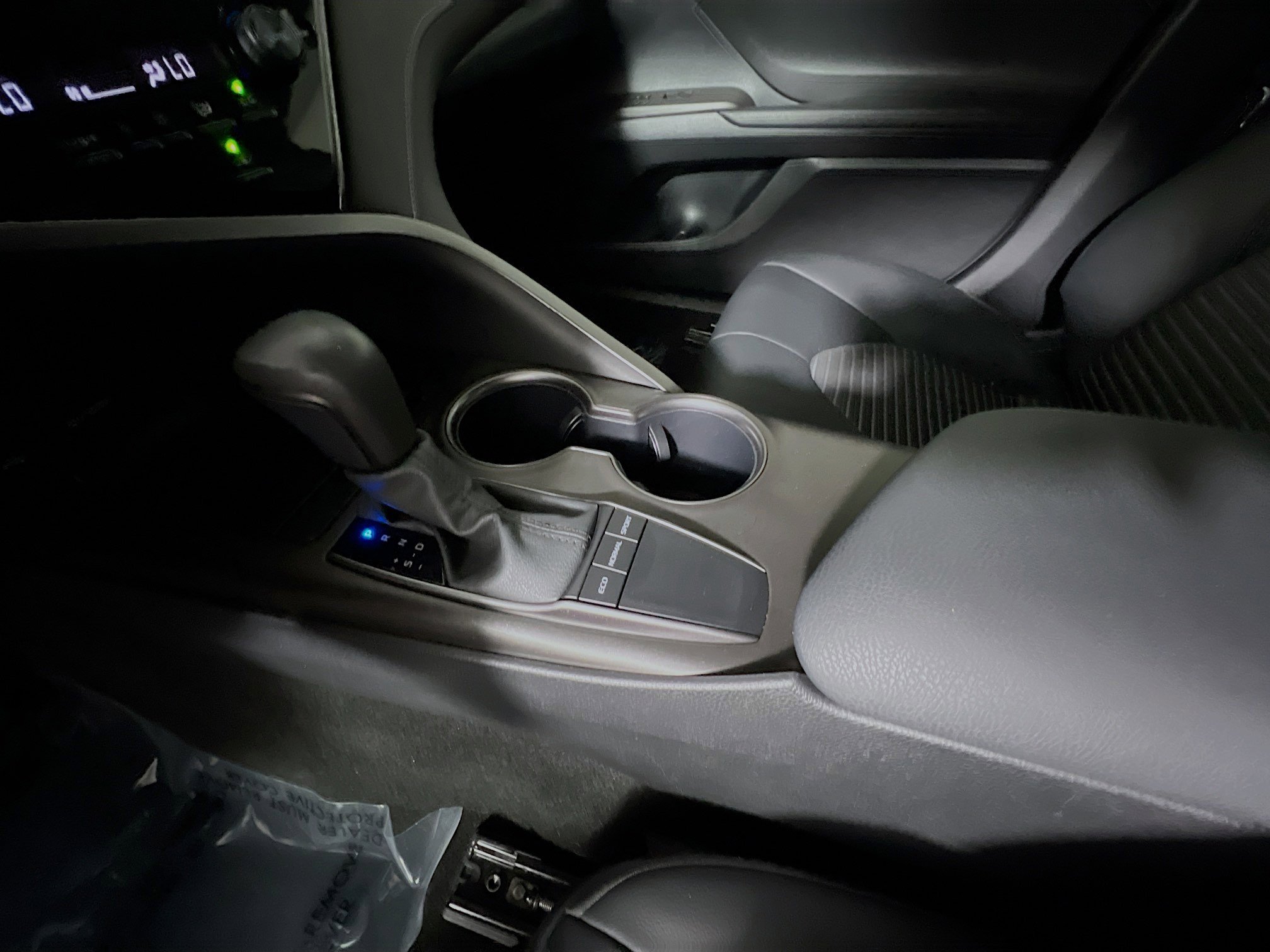 Used 2024 Toyota Camry SE image 24