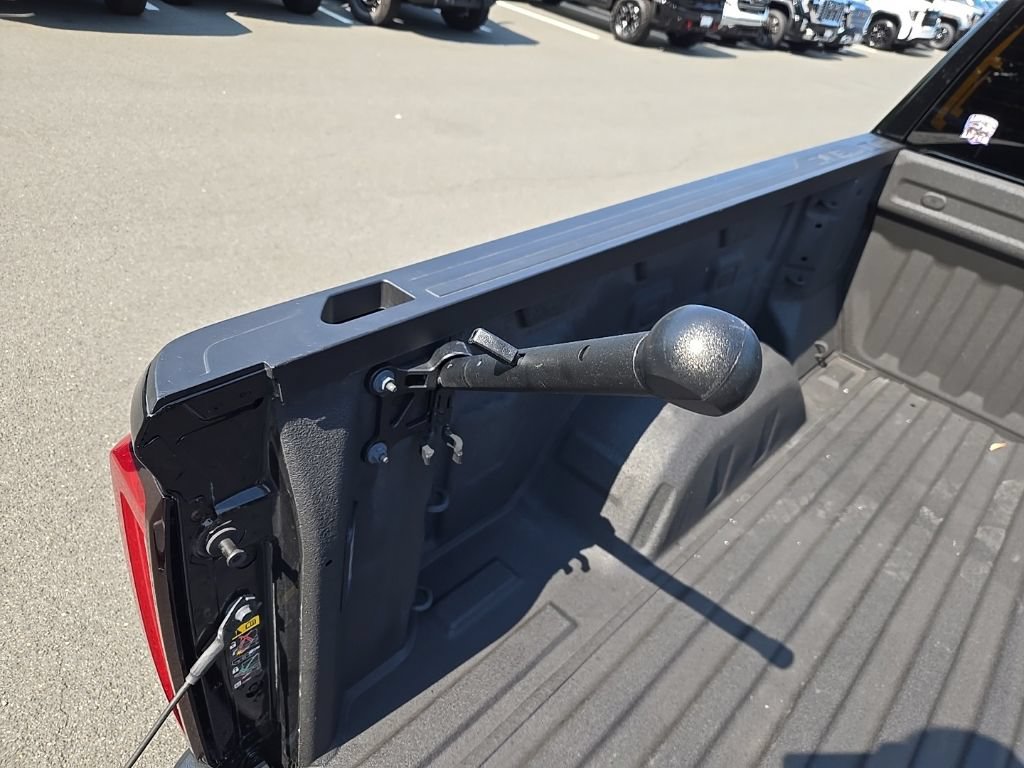 Used 2025 GMC Sierra 1500 AT4 w/ AT4 Premium Package AWD/4WD image 66