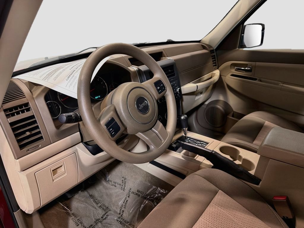 Used 2011 Jeep Liberty Sport AWD/4WD image 11