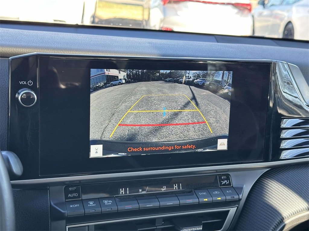 Certified 2025 Toyota Camry SE image 4