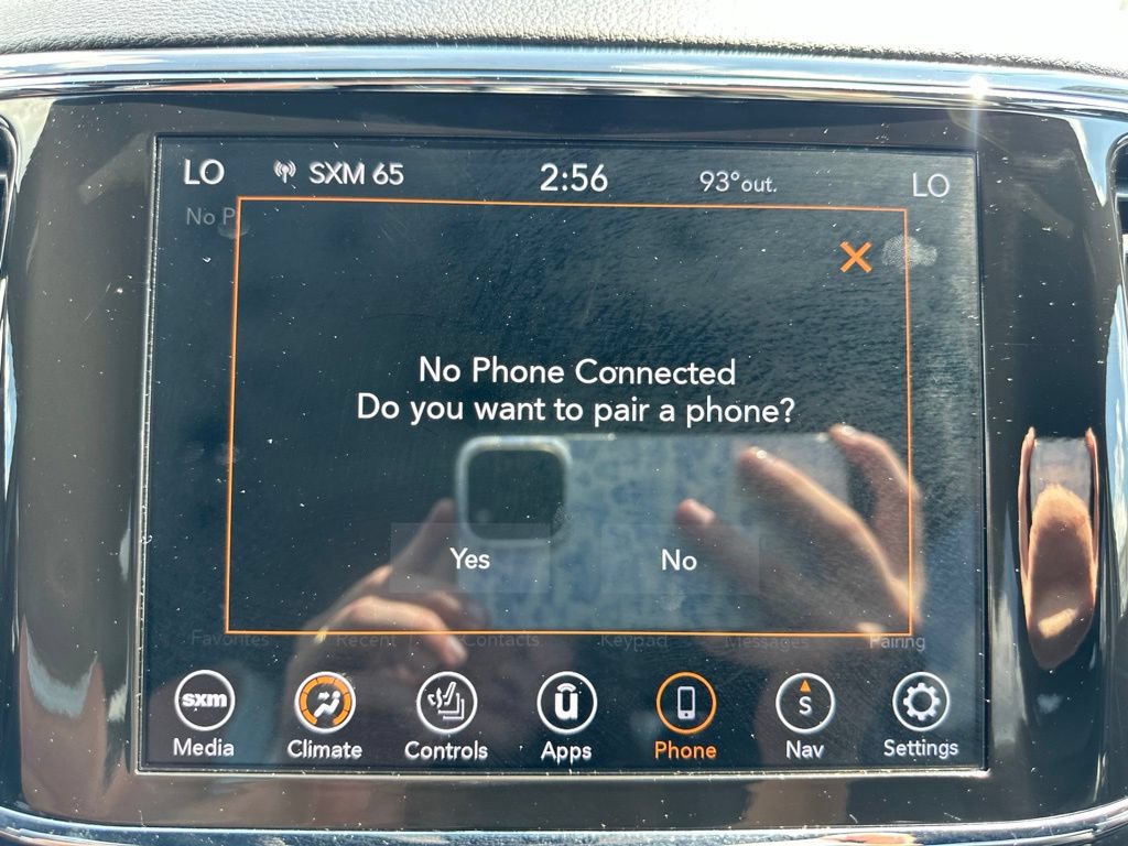 Used 2021 Jeep Grand Cherokee Laredo X RWD image 32