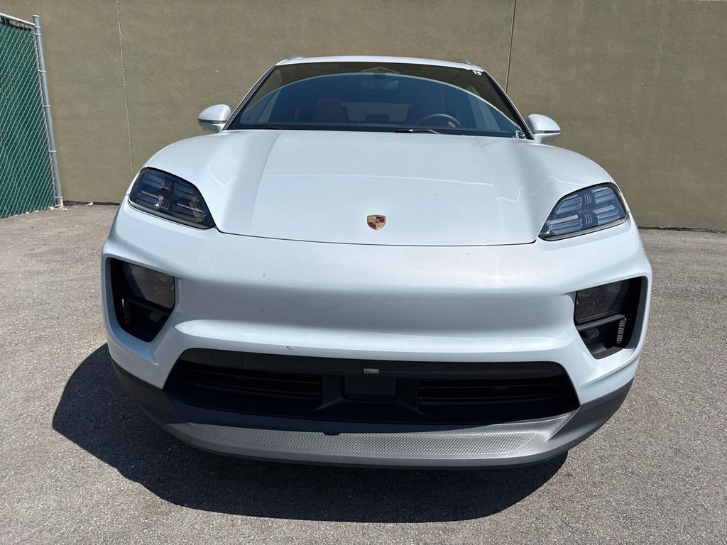 Used 2024 Porsche Macan 4 Electric image 6
