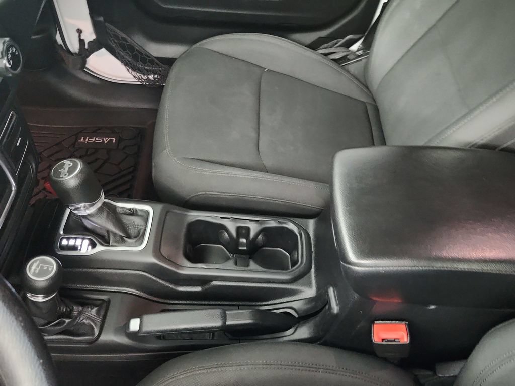 Used 2018 Jeep Wrangler Unlimited Sport AWD/4WD image 32