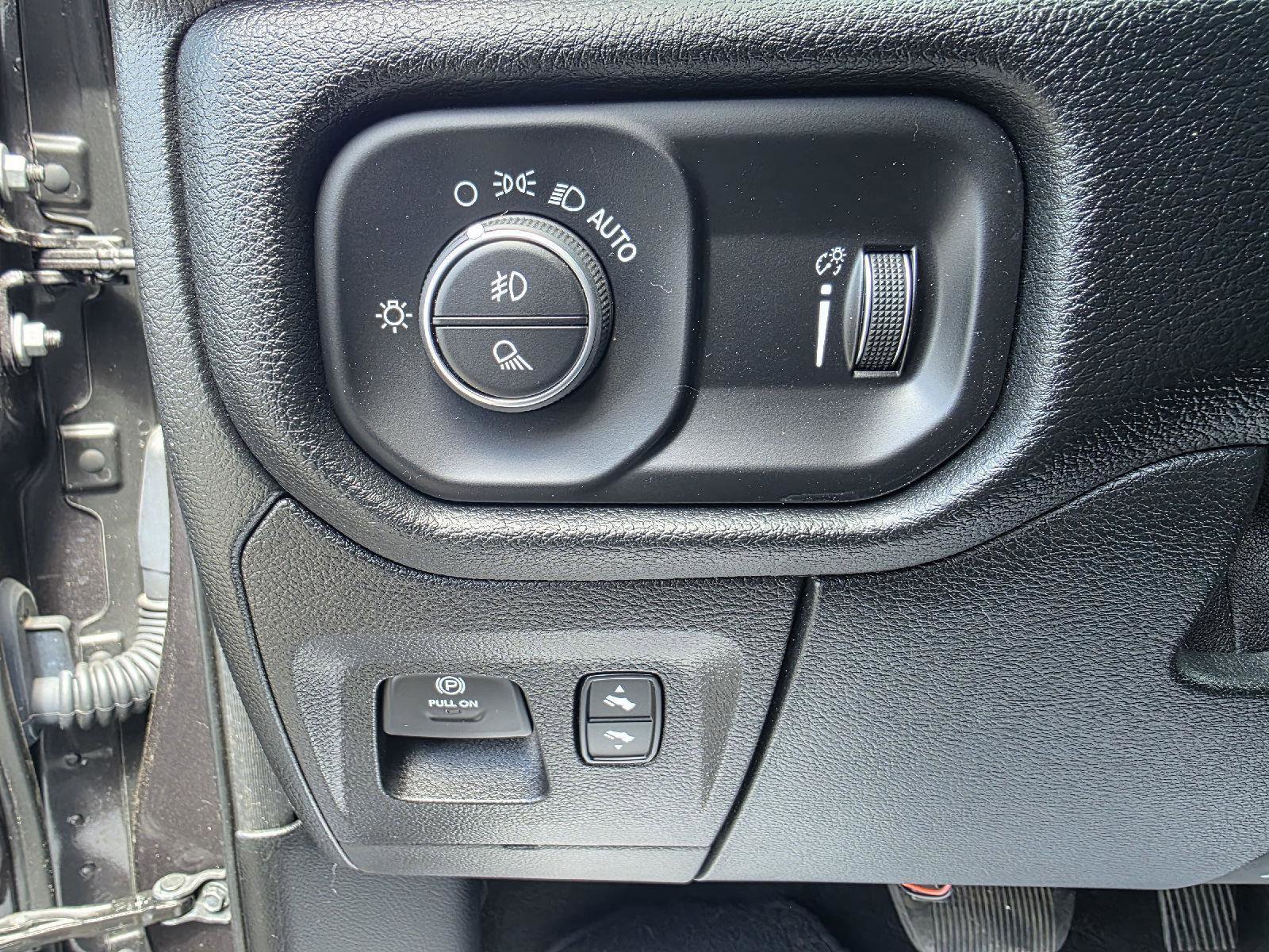 Used 2020 RAM 1500 Big Horn RWD image 11