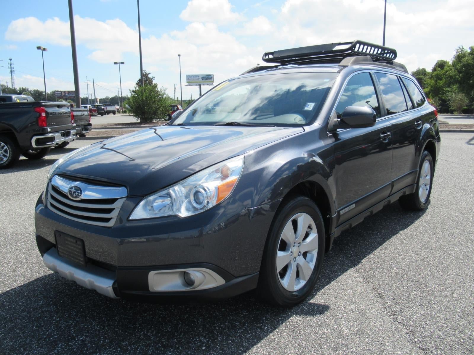 Used 2011 Subaru Outback 2.5i Limited AWD/4WD image 3