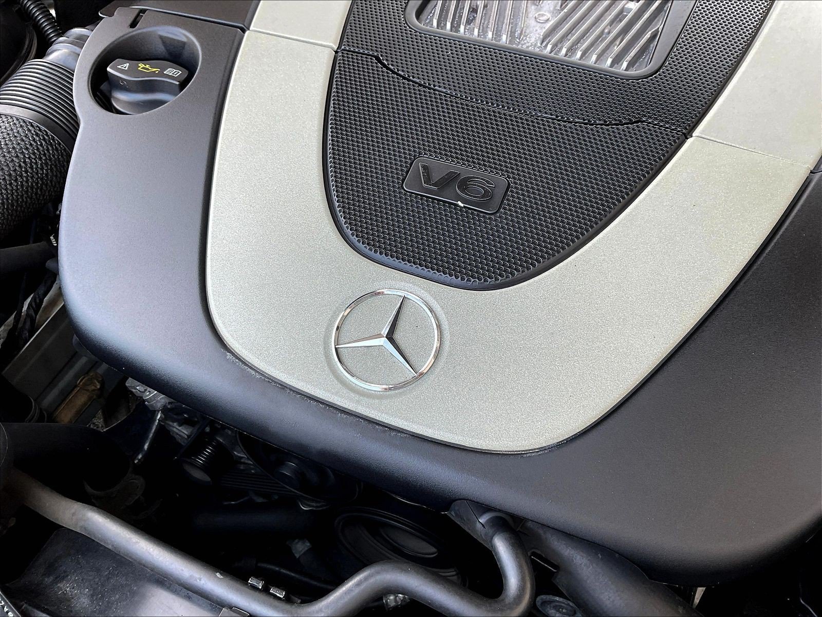 Used 2010 Mercedes-Benz E 350 4MATIC Sedan image 31