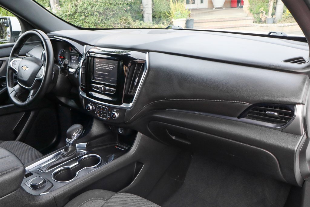 Used 2023 Chevrolet Traverse LT image 36