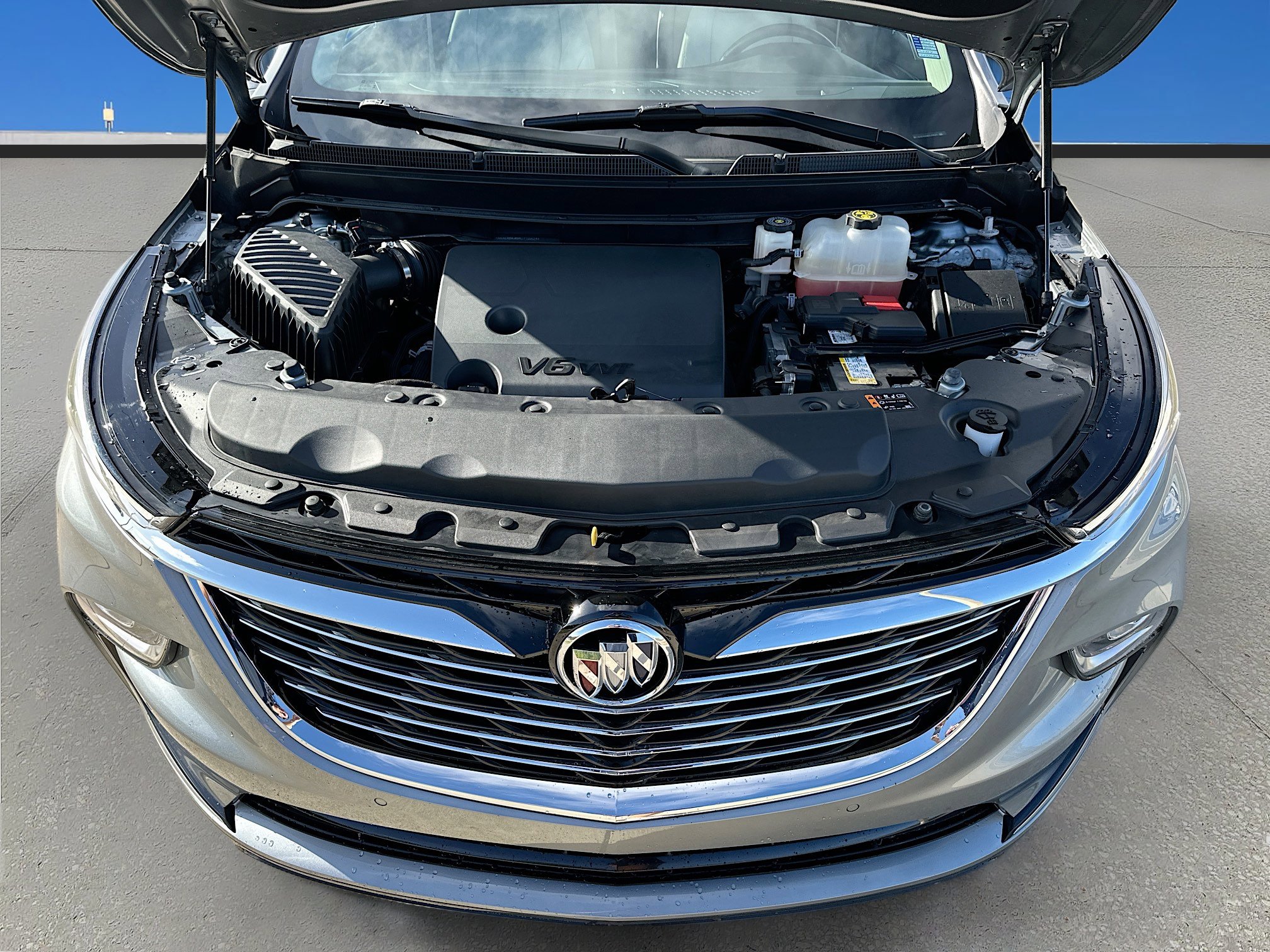 Used 2024 Buick Enclave Essence FWD image 29