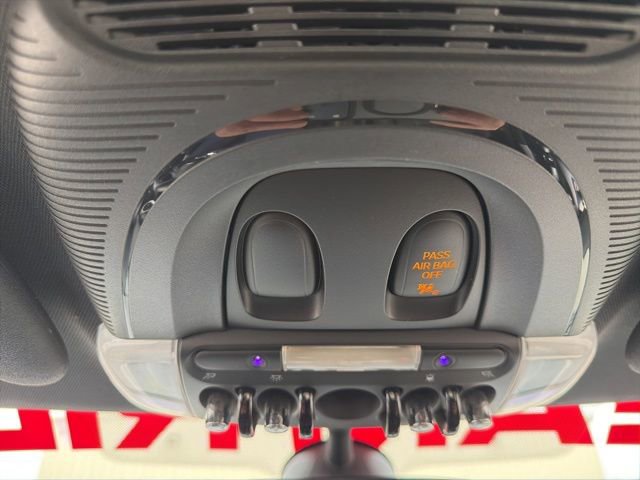 Used 2015 MINI Cooper S image 19