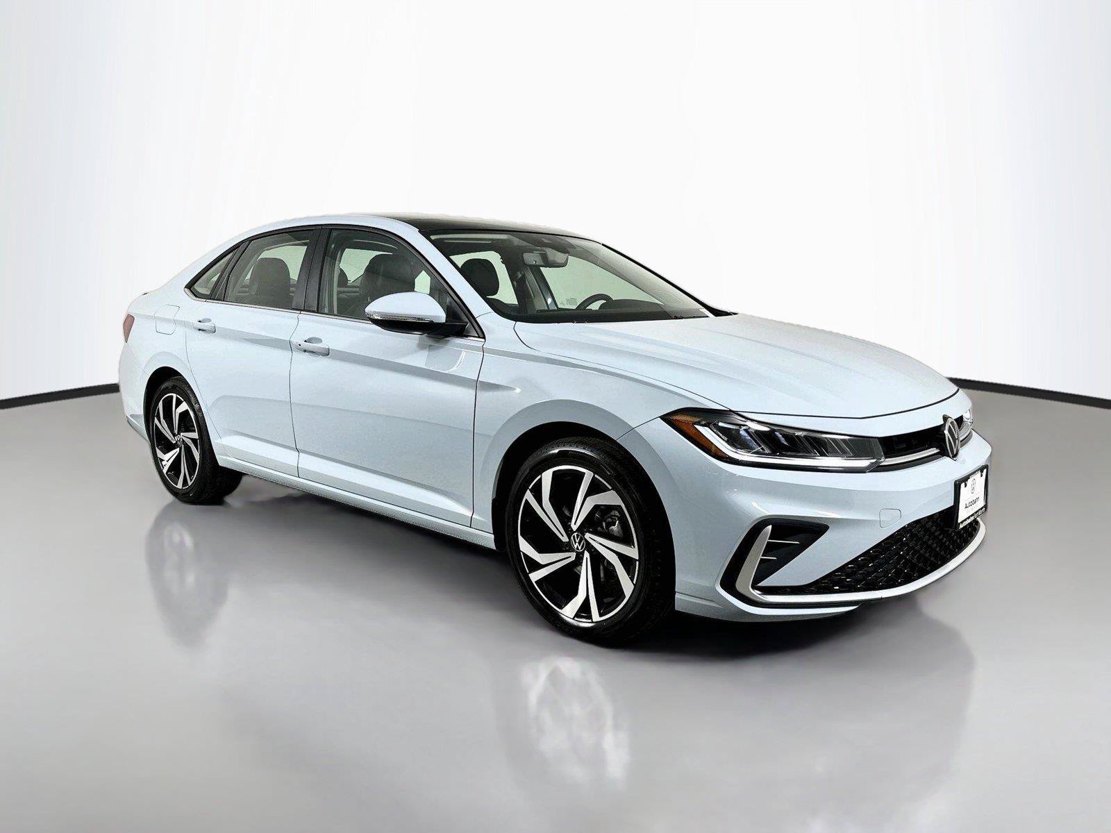 Certified 2026 Volkswagen Jetta SEL FWD image 3