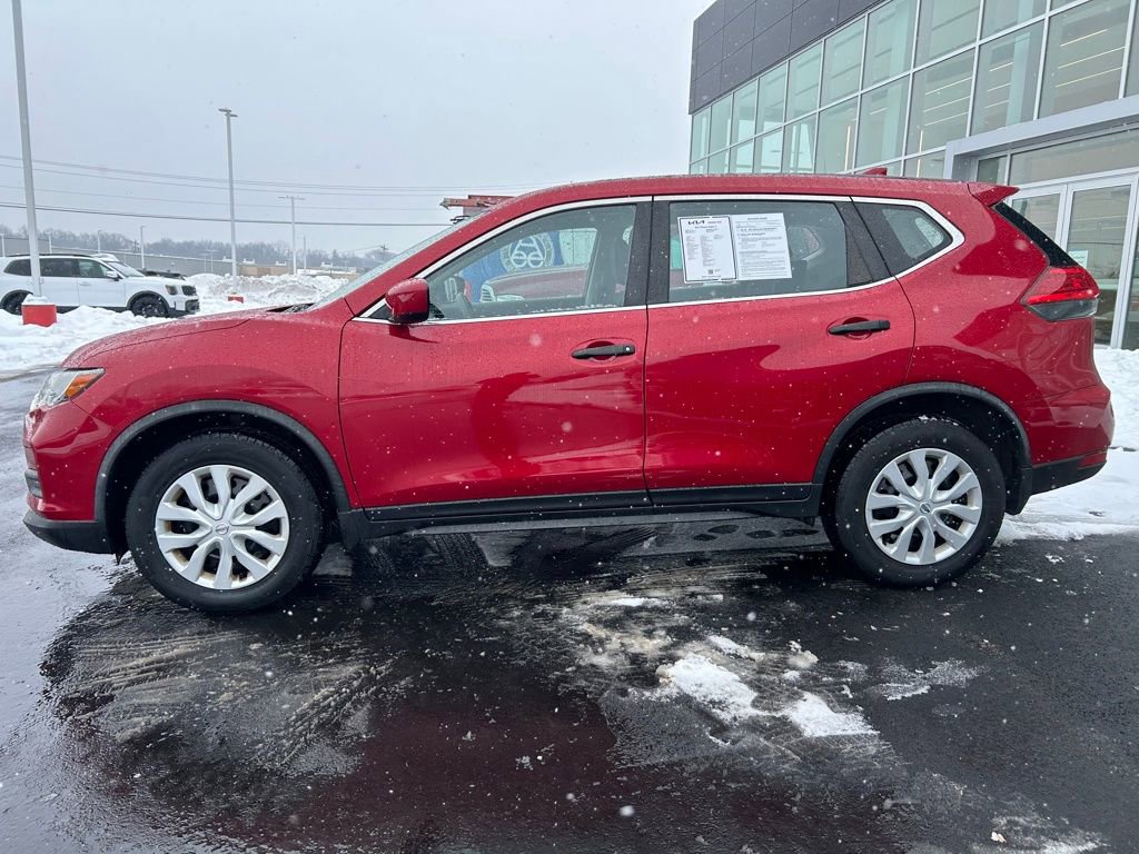 Used 2017 Nissan Rogue S image 4